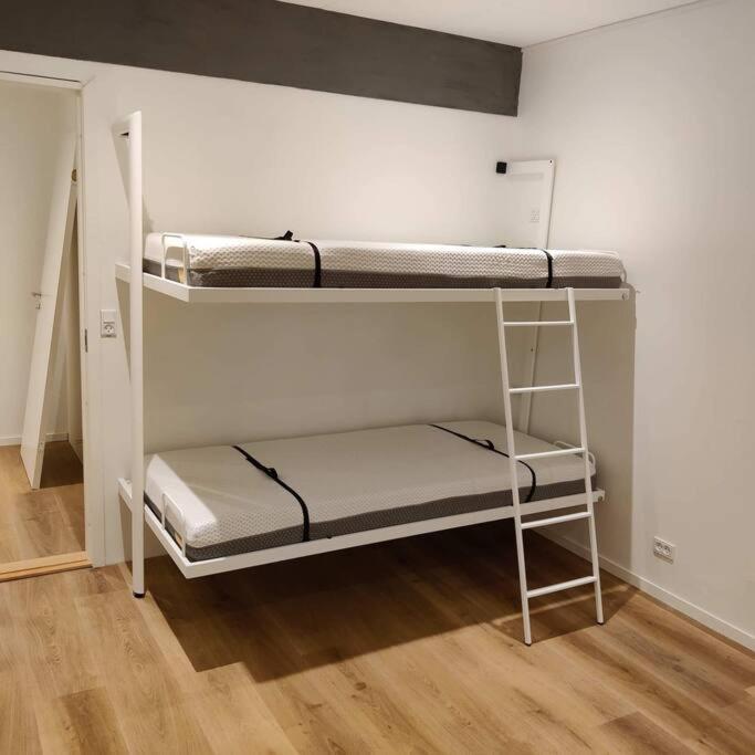 Appartamento New Flat With Hot Tub - No3 Oyndarfjordur Esterno foto