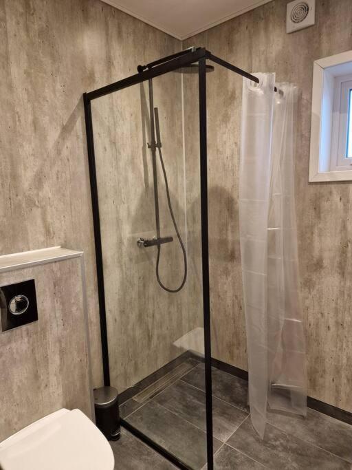 Appartamento New Flat With Hot Tub - No3 Oyndarfjordur Esterno foto
